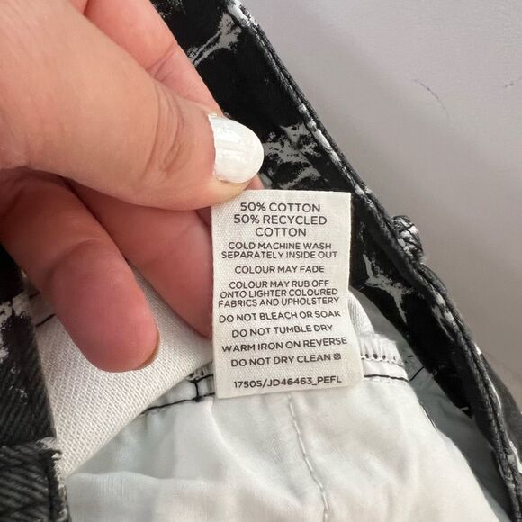 Glassons NWT Black White Print Super High Rise 90's Straight Leg Jeans Size 10 - Picture 11 of 12
